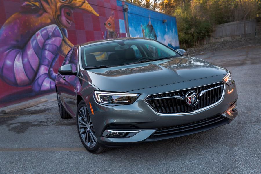  Buick Regal Sportback 2017 года  (NA) (фото 11 из 42)